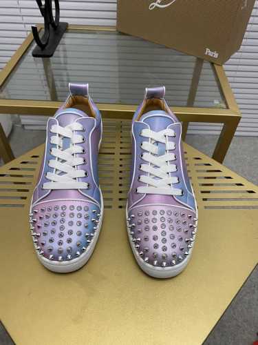 定做款出厂价 。Christian Louboutin Cl红底鞋 专柜烫钻系列，高帮情侣休闲板鞋 独家热款发布活动乳胶垫脚成品大底车线女35-40#男38#-