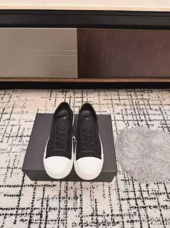 代购级 prada 普拉达 25Ss秋冬厚底球鞋 帆布鞋 科技帆布最新黑科技 相隔几年prada又给我们带来好看的饼干鞋了 时髦精绝对不能错过的必入款 没有任何 - 点击图像关闭