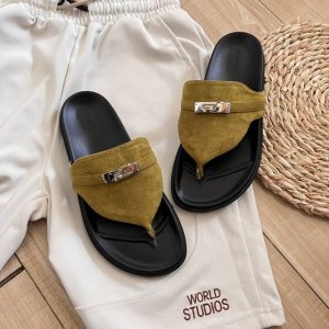 出厂：120 Hermes 爱马仕顶级专柜 早春新款 官网上新 爱马仕种草新品 早春多巴胺穿搭 专柜限定 小红书推荐 时尚单品 原版开模 代购版本 进口超迁皮