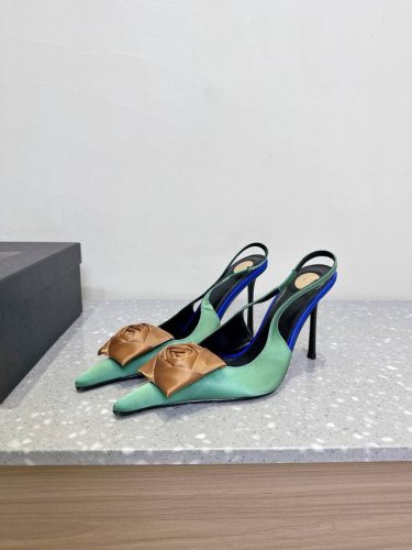 Saint Laurent 圣罗兰 25Ss春夏新款 尖头 花朵 高跟 凉鞋 走秀款 把美丽刑锯表现的淋漓尽致 姐姐的美丽尤物 又是人间 rose同款的化很好修