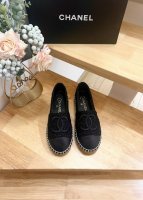 chanel香奈儿 25Ss 新款早春双C拼色 棉质斜纹软呢 渔夫鞋 原版开发，正品工艺，手工折边后缝合，纯手工缝马克线，鞋正中间的双C Logo点缀恰到好处，