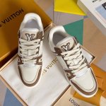 顶级版本： Lv Tarine路易威登l家 驴牌 情侣款 休闲 运动鞋 滑板鞋 原版购入开发 做货 本款 Lv Trainer 运动鞋融合正绒面牛皮革和粒面牛皮