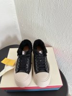 男款20 MARNI 玛尼 2024ss新款 厚底玛丽珍贝壳头小皮鞋大头鞋休闲运动鞋 顶级版本原版购入开发做货 极简主义厚底乐福鞋，时髦精品绝对不能错过的必入款