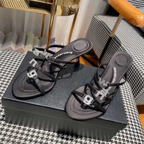 Alexander Wang 大王美艳新系 ......SS24 一双女汉子都拒绝不了的单品 ...... 真心太太太太太太美了 蹬上它,有什么Party拿不下