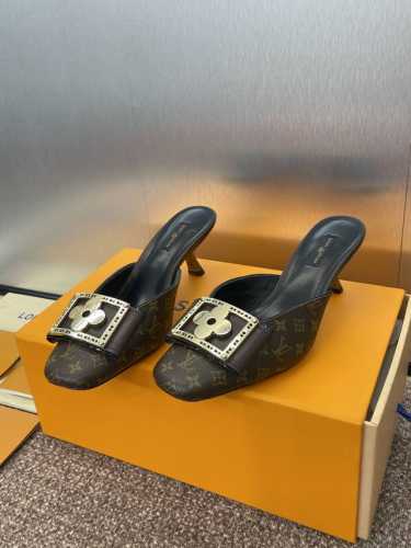 louis Vuitton 2025春夏新款猫跟果冻色女鞋 Lv 字母Logo五金扣方头拼色后空穆勒拖鞋 材质 鞋面进口环保透气老花皮+水染羊皮内里+意大利真皮