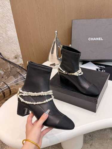 代购级 Chanel 24A高级手工坊珍珠系列短靴 一如既往的高版本 经典玛丽珍系列 鞋面羊皮 内里羊皮 真皮大底 跟高5.5cm Size:35-39 其他码