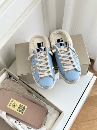 顶级版本 GGDB~~Golden Goose Deluxe Bran D全网最好版本不服来比 # GGDB SNERKERS系列~~火红程度上怼小白鞋，下踩各