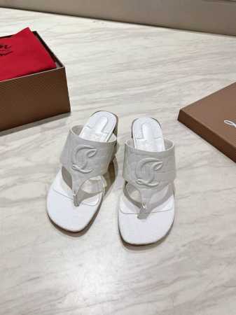 顶级版 原版盒 Christian Louboutin 2025S原版做货重工Cl真皮粗跟夹脚拖鞋 材质：头层高光小牛漆皮 内里：粒面珠光羊皮里 大底：原版进口 - 点击图像关闭
