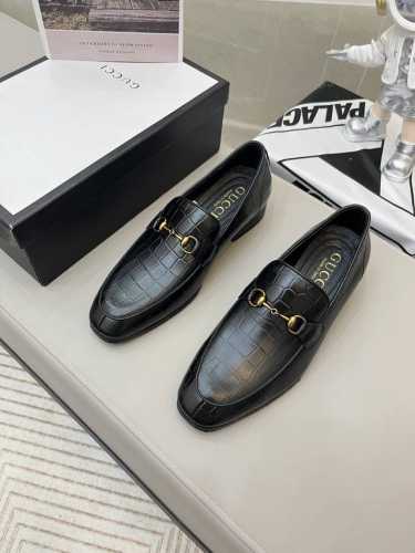 工厂价 Gucci 古奇 新款 2023新款精心打造，引爆全场！不断创新的国际品牌 此款男士潮男商务休闲皮鞋，原版版本 羊里垫脚成型橡胶大底防滑大底，透气舒适以