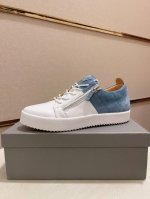 工厂价 Giuseppe Zanotti 朱塞佩 萨诺第，出身于著名的奢侈品王国意大利，品牌创始人是位不折不扣的潮人，牛皮鞋面，舒适牛皮内里。其设计的鞋子也是独