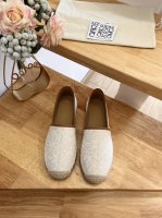loewe罗意威 代购级 秋冬新款渔夫鞋，舒适轻便百搭，采用超甜马卡龙色系，这款单鞋采用高端亚麻布面料制成，饰有3D工艺细节设计，少女糖果色，在炎热的夏季来临之