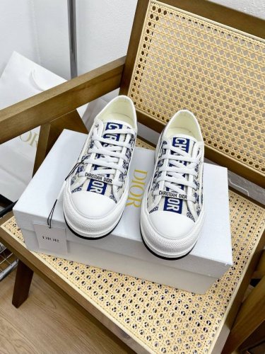 Dior 2024迪奥Walk‘n系列 厚底流须帆布鞋 休闲运动鞋这款 Walk’n‘Dior 厚底运动鞋是一款时尚单品，提升该系列的格调。Oblique 印花