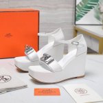 顶级Hermes 爱马仕坡跟水台凉鞋新款配色Oran凉鞋经典系列 独家原版开模，时尚又百搭 超级舒服 每个细节都做到极致 原版手掌纹 swift小牛皮 羊反绒，