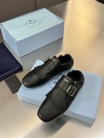 普拉达 Prada 2025春夏走秀款复古流苏乐福鞋 时髦精的狂爱，走秀款整个鞋子采用原版1：1做旧工艺，鞋头采用复古镂空设计流苏点缀复古时髦感满满 后跟松紧带