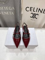 高版本出厂 Celine 赛琳25Ss 早春最美尖头平底鞋玛丽珍小凉鞋～ 思琳标志性的五金扣高级优雅 上脚显瘦得来超有气质～百搭日常着用都是一绝的单品！小平跟轻