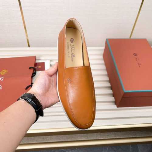 工厂p价 得Loro piana 新款莫卡辛鞋采用华丽柔软的纳巴羊皮精心制作而成搭配橡胶鞋底，经典之作。繁复的匠艺工序、精心考究的结构，令鞋款轻盈而柔软，让您行