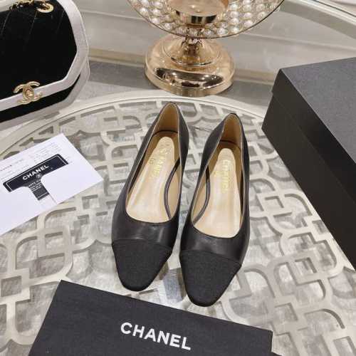 Chanel 春夏季经典拼色粗跟单鞋鞋 时尚走秀款 拼接色混搭，内侧空包头风格，2.5Cm粗跟小logo点缀，演绎时尚！怎么搭怎么好看系列！ 原版定制原木色真皮