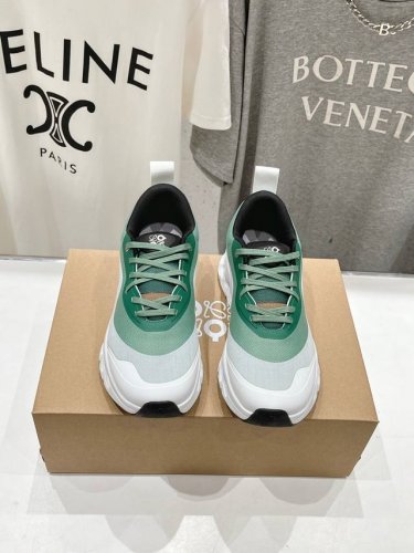 高版本出厂 情侣款 Loewe 罗意威 X On Cioudtilt2.0跑鞋情侣款罗意威 X On 昂跑全新合作系列跑步鞋 品牌与瑞士高性能运动品牌on携手打