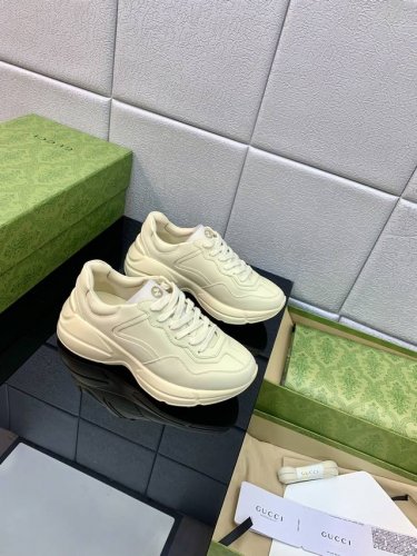 顶级版本 古奇老爹鞋情侣款 做旧皮革角状复古慢跑鞋 消退的巴黎世家姥爷潮 迎来时尚界潮流领军Gucci老爹鞋 原鞋开模 意大利手工代工厂p原楦 古奇原单老爹鞋