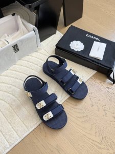 chanel 25C新款魔术贴沙滩鞋 原版开模高品质！ 环保开模Pvc，原版大底！ Size:35-40