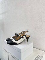 中跟德比Mm6 Maison Margiela 小牛拼接麻布风 分趾中跟鞋 超高性价比 时尚个性分趾单鞋 炒鸡减龄 大热时尚风格 黑白拼接牛皮 Mm6 Mais