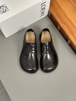 价 Loewe罗意威 代购级 最近大的热一款鞋，超可级爱 时髦精绝对不能过错的必入款，没任有何繁杂装饰，质极感好的Vintage感，纯粹和极简得做利落又诗意 超
