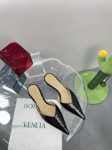 Bv Punta穆勒鞋 猫跟V型鞋口尖头拖鞋 通勤鞋 白骨精必备单品 黑色鳄鱼纹 这款尖头鞋简直就是平底鞋的天花板啦吧黑色优雅 金色华丽 白色纯净 杏色百搭 面