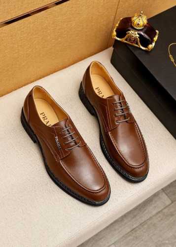 商品商标：Prada 普拉达 商务皮鞋 正码码数: 38-44 45.46订制 商品材料：精选 进口头层小牛皮鞋面，进口水染牛皮内里。强烈立体视觉效果，橡胶大底