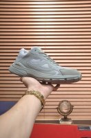 顶级原单 品牌：Dior 迪奥 标准码：男码39-44 45定制 等级：官网同款 材料：顶级原版牛皮拼接而成 原版耐磨轻便大底 款式类别：潮流时尚休闲鞋 尊贵奢