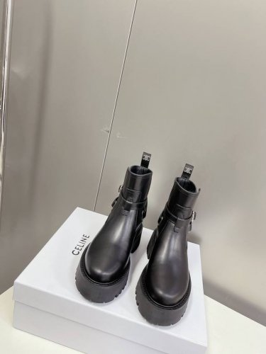 Celine思琳秋冬走秀款杨幂同款马丁靴、无敌显瘦马丁靴、做旧双色效果小牛皮皮质柔软鞋底厚5Cm左右、增高显腿细、原版定制小牛皮、牛皮内里真皮沿条原版开模大底s