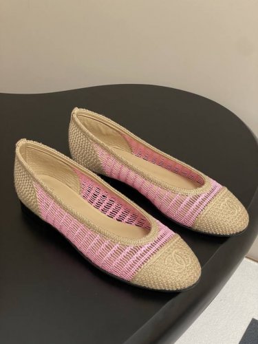 代购品质 小香Chanel25P最美编织芭蕾舞鞋拉菲草双C平底草编单鞋 小香出品尽是精品！编织镂空的设计，满满夏日的味道。已经能想象夏天穿着衬衫裙子搭配它有多美