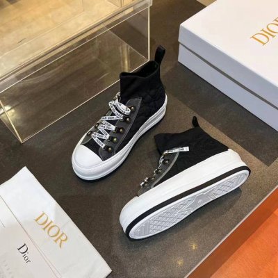 冲量价: Dior 迪奥 秋冬新款Walk‘n厚底绑带休闲滑板鞋 CD字母logo织带暗花梭织拼色帆布忙侣款运动鞋 市面顶级高端版本 材质:原版进口环保梭织鞋面