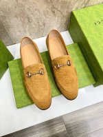 原版真皮大底 品牌：Gucci 古奇 标准码：男码38 44 45 46可以定做 等级：官网同款 原单品质 材料：原版羊京材质 原版真皮大底 款式类别：男士时尚