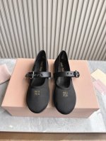 出厂 顶级版本 顶级品质Miumiu 缪缪25夏季新品玛丽珍芭蕾舞跳舞鞋平底简易单鞋奶奶鞋！ 满满的少女心，款式设计可爱优雅不乏美艳色彩，简简单单又藏着小心机，