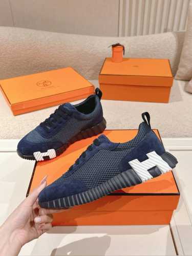 Hermes 顶级版本#新色P 爱马仕H家经典情侣款 休闲运动鞋 情侣款休闲之履运动老爹鞋结合高科技帆布与麂皮山羊皮，在橡胶鞋底上饰以夸张“H”字母，斜体设计和