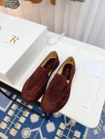 the Row_新款复古乐福鞋 新款The Row乐福鞋，第一眼看到这个鞋子就爱上了，带点复古味随意搭配都好看！各大网红博主都在穿它，前后无港宝，整个鞋子非常柔