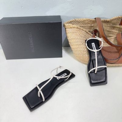 高品质出厂 ！顶级品质！小众潮牌 Jilsander 吉尔桑达2025春夏新款简易带子平底方头凉鞋 这款凉鞋真的太性感漂亮了，简单又不失时髦的设计平底上脚舒适不