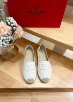 valentino Garavani 华伦天奴 荔枝纹新款渔夫鞋 绣Vlogo标志 牛皮 -跟高2Cm 橡胶大底 意大利制造 -36-41