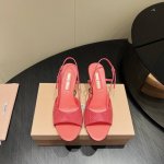 出厂 独家顶级版本 缪缪Miumiu2025Vs春夏新款凉鞋系列 圆头低跟凉鞋 代购级别 高级感十足 国内外博主刷爆的一款 复古又时髦 上脚美炸了 官网主推款