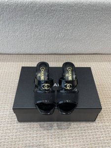 chanel 25C早春新款系列拖鞋 一如既往的高版本 经典双C版面 鞋面内里羊皮 真皮大底 Size:35-40 40定制不退换