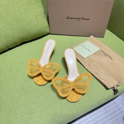 gianvito Rossi 25Ss 夏季一介 超级仙的蝴蝶高跟拖！ 原版购入1比1打造。 小红书 Ins 各大博主推荐！ 蝴蝶重手工拼接，栩栩如生！ 面料羊