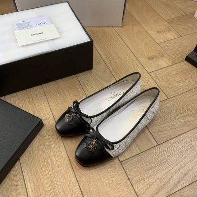 chane*｜小香25C春夏新品 平底系列单鞋 这一季春款系列真的超美 香奶奶家一贯的优雅名媛气质 高级感十足！上脚非常Nice～ 不管光脚穿或搭配裙装、裤装、