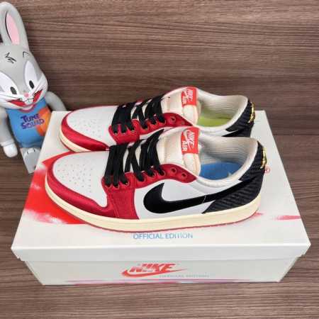 顶级版本Trophy Room X Jordan Air Jordan 1 Low O织物人造革 防滑 低帮 复古篮球鞋 男女同款 白黑红。 码数：36-46 - 点击图像关闭