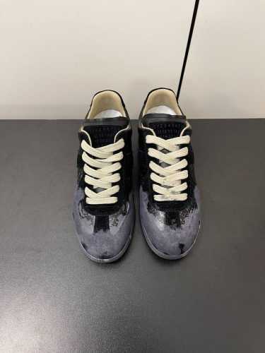 P42070Ss最新涂鸦Maison Margiela Tibi Mm6经典德训鞋 新色一直在增加，无敌好看，唯一对版 细品 多双正品代购回来1比1出模开发！