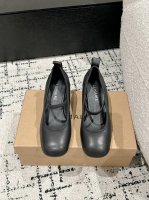顶级版本LEMAIRE 25 新款绝美芭蕾舞鞋 上脚真的超级舒适 低调简约又不失高级 随意慵懒 小鸡黄色也好看平底 小羊皮 玛丽珍 超舒服 Lemaire 来自