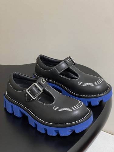 25Ss春夏新款Louis Vuiteeon Lv 印花厚底乐福鞋情侣款玛丽珍小皮鞋 这款松糕厚底系列今年非常爆 穿上增高效果 和时尚的引领绝对的Yyds 鞋面