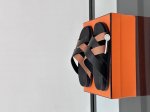 hermes 高端真皮男士拖鞋，高品质经典单品，用料上乘考究，版型宽松舒适，推荐入手，鞋面选用进口头层，进口原版双层大底，用料奢华高档！ P： 元 ，Size：