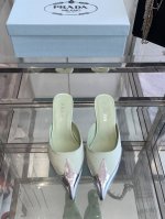 PRADA普拉达 2025ss新品T台秀场穆勒鞋 真丝尖头系列 顶级版本 prada25“T台秀款”,主推热卖款式，真丝材质搭配TPU穆勒系列春夏单鞋凉鞋系列