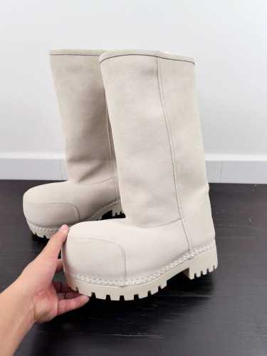 短款 中款 高款 男款加10 balenciaga 巴黎世家 大头靴雪地靴 情侣款 时尚不分季节，泰国明星fourth在30几度的天气穿着巴黎世家2024 洛杉