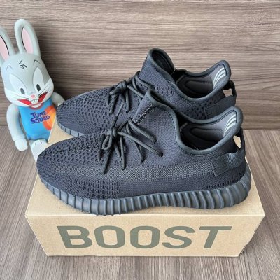 偏小一个码 顶级版本Adidas Originals Yeezy Boost 350 V2 黑武士 减震耐磨 低帮 休闲运动鞋 男女同款 码数：36-46 含半